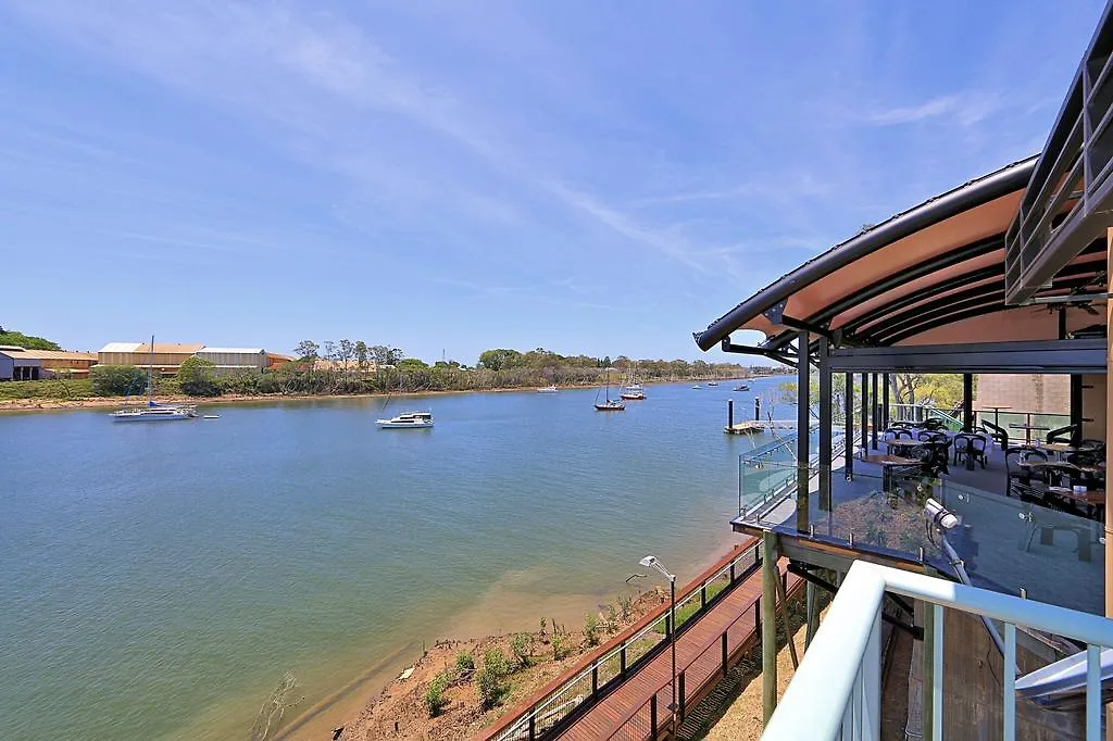 ****  Burnett Riverside Hotel Bundaberg Australia