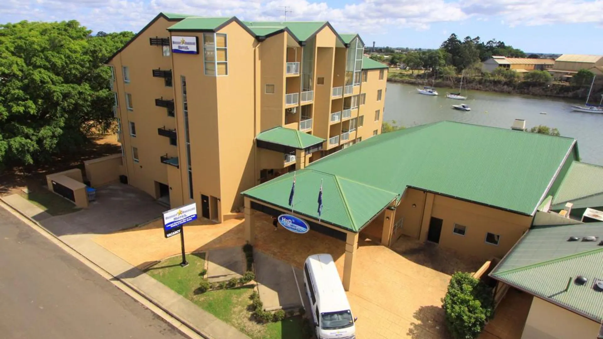 Burnett Riverside Hotel Bundaberg