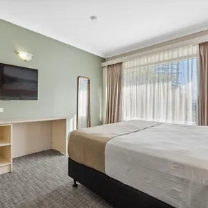  Lodge Econo Dockside Glenelg Australia