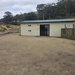  Farm stay Escapes - Platypus Australia